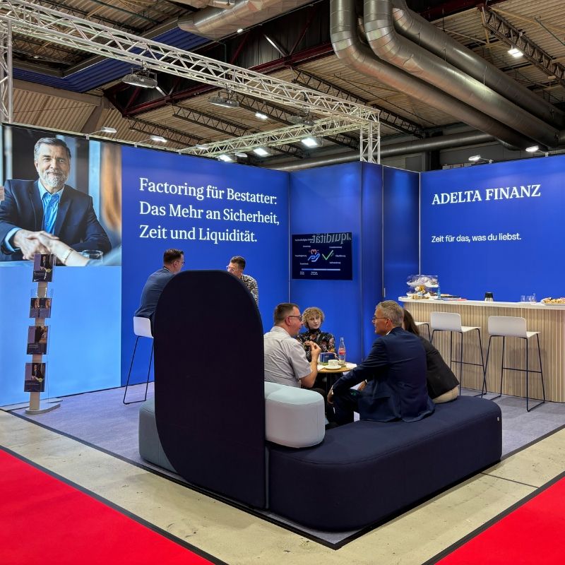 Adelta Messestand BEFA Mannheim mit Besuchern-2